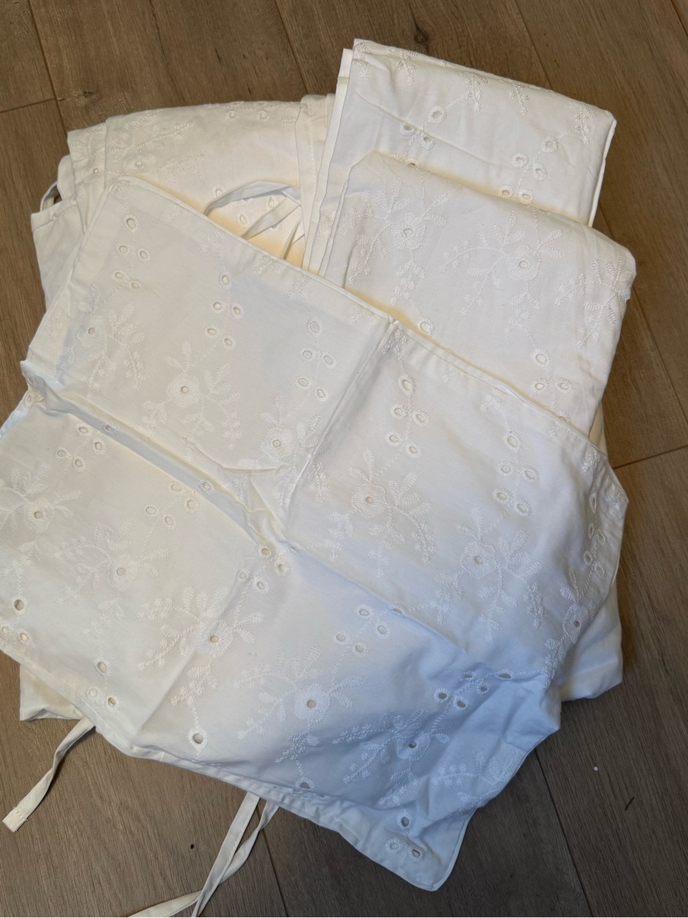 White Embroidered Eyelet queen duvet Cover Set